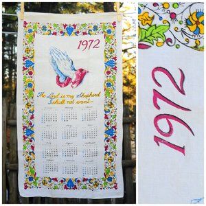 VTG 1972 'Lord is My Shepard' Praying Hands Calendar Towel Flower & Leaf Edging